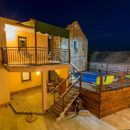 Large With Private Pool *