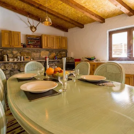 Large With Private Pool Holiday home *