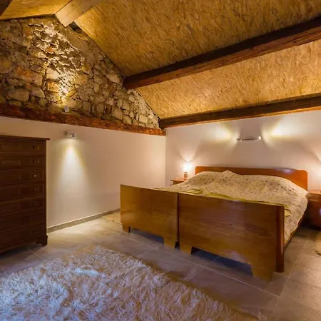 Large With Private Pool Bribir (Primorje-Gorski Kotar)